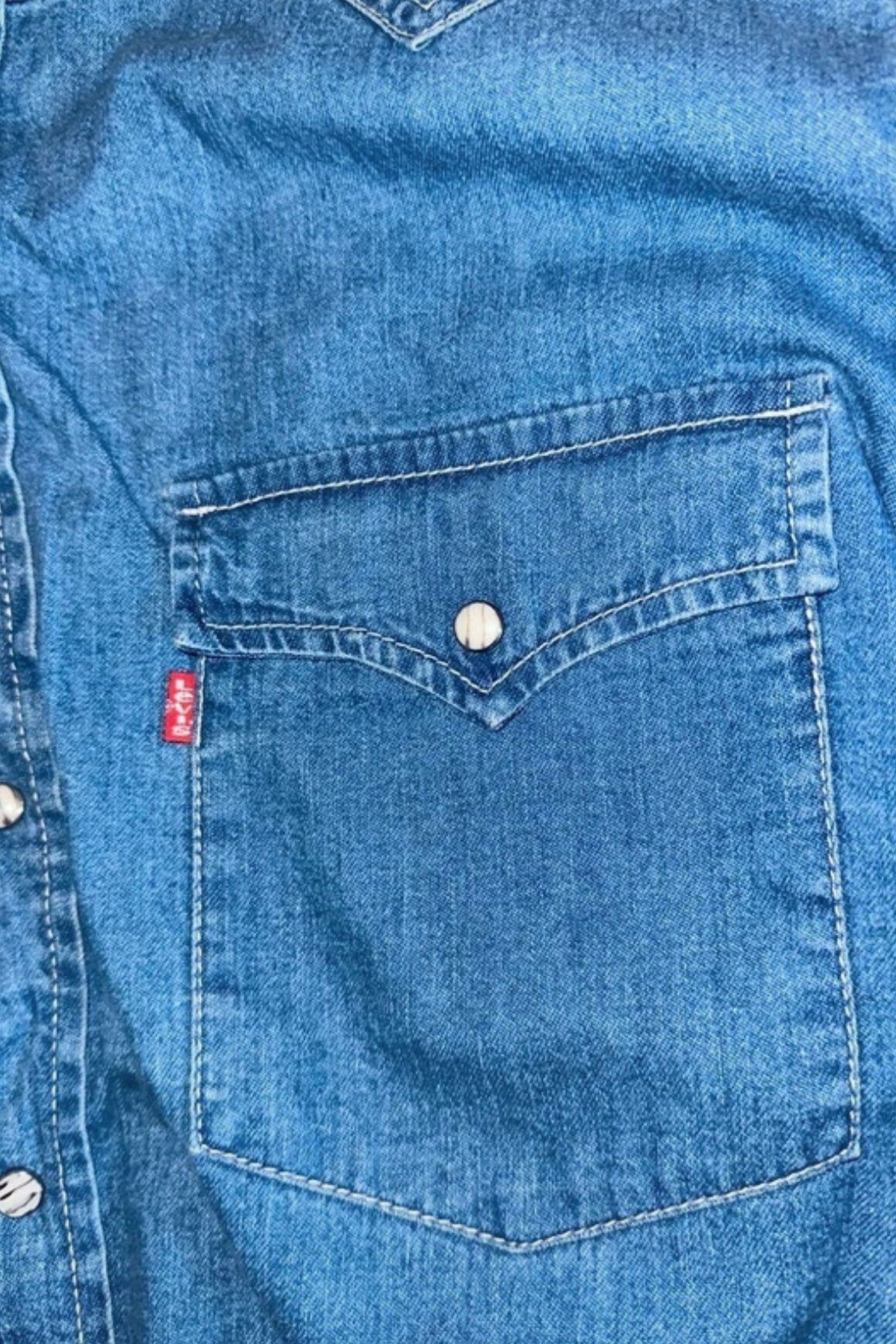 Westernskjorta i denim med Volvo-tryck